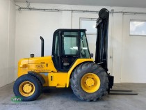 JCB 930 terénní vysokozdvižný vozík