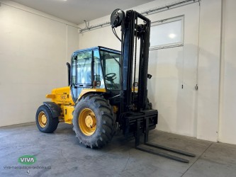 JCB 930 terénní vysokozdvižný vozík