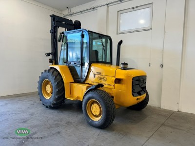 JCB 930 terénní vysokozdvižný vozík