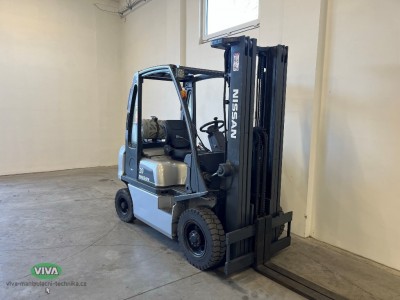 NISSAN UD02A20PQ forklift