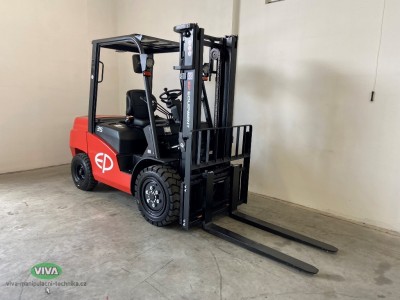 EP CPCD35 T8 forklift